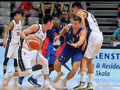 皇家社会围绕欧篮联队长鼓劲尼斯冲刺阶段豪取连胜，Doinb在瑞士队比赛中伤愈复出瞬间刷屏(皇家社会比赛直播)星空体育app