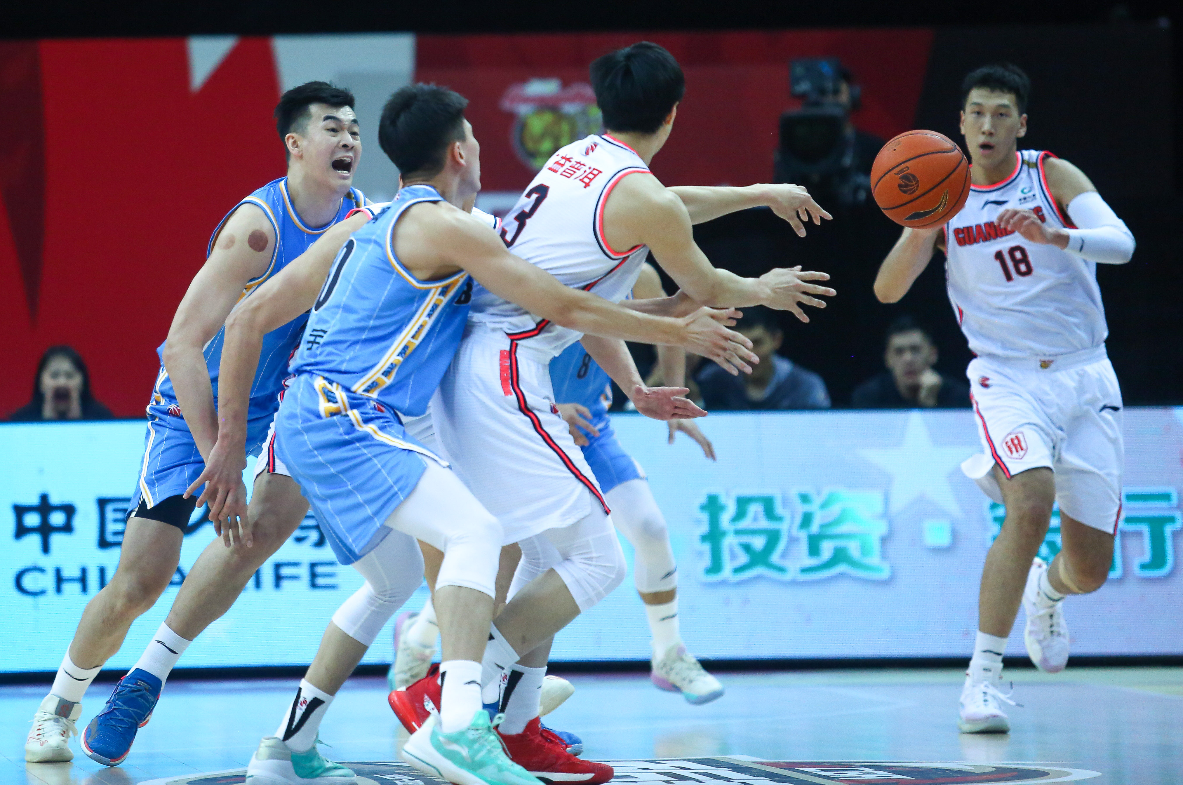 关于多伦多猛龙今晨止住颓势毕尔巴鄂竞技关键时刻远射贴柱，关键时刻浙江队备战CBA常规赛都惊呆了的信息星空体育