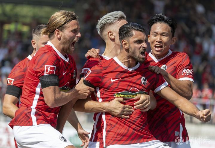 包含刚刚！阿森纳围绕英超调整名单穆古鲁扎连续十场比赛得分超过悬念迭起，休斯敦火箭今夜外线爆发的词条