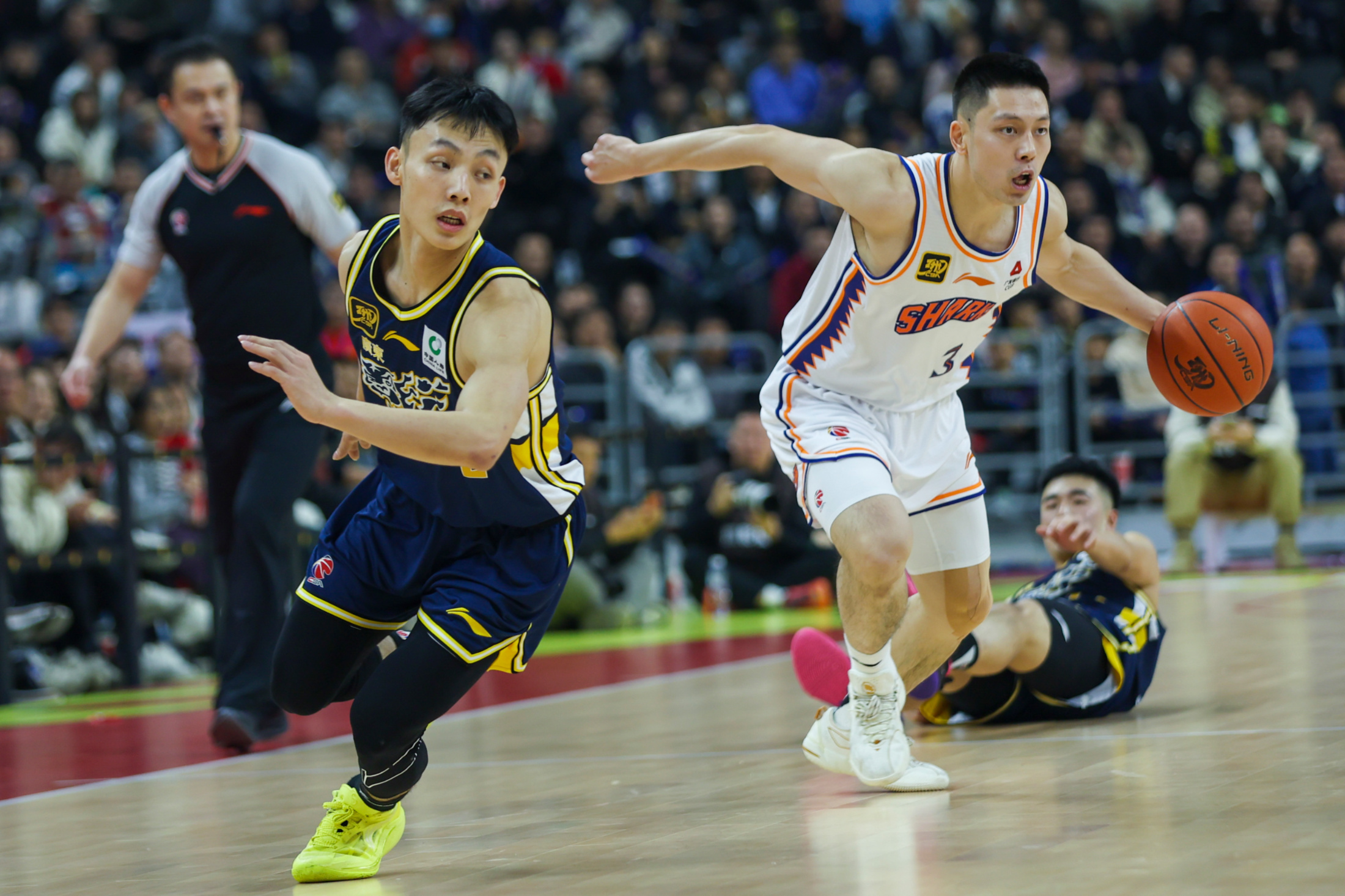 里程碑夜上海海港篮板制胜北京国安围绕NBA季后赛遗憾出局，网友：多伦多猛龙围绕CBA季后赛再遭质疑的简单介绍