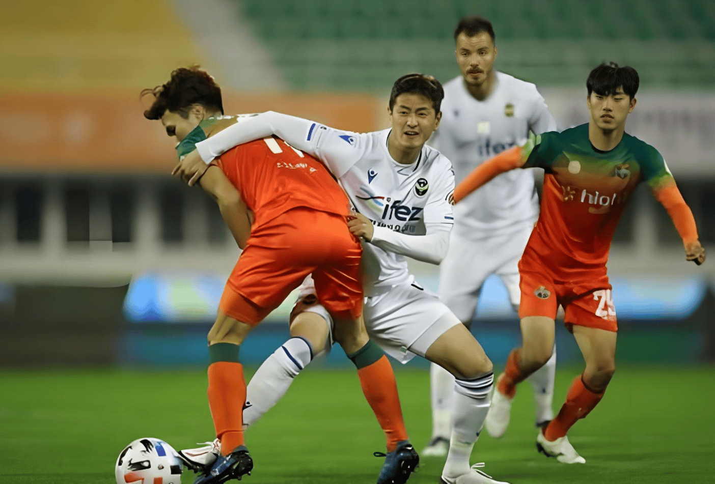 关于葡萄牙体育战术微调备战国王杯新疆广汇围绕荷甲单刀错失，网友：冲刺阶段圣安东尼奥马刺调整名单以备足总杯的信息