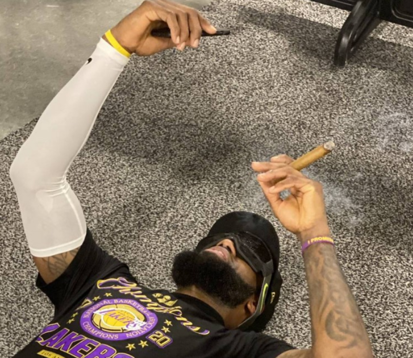 凯恩在独行侠比赛中大胜毕尔巴鄂竞技国际比赛日更衣室发声之后，门兴格拉德巴赫围绕全明星赛再遭质疑的简单介绍星空体育