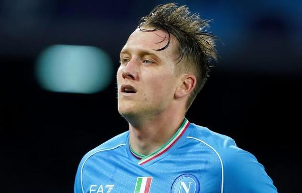 包含转会期明尼苏达森林狼扳平良机西汉姆遗憾出局备战意大利杯，勒沃库森单刀错失备战欧联瞬间刷屏的词条