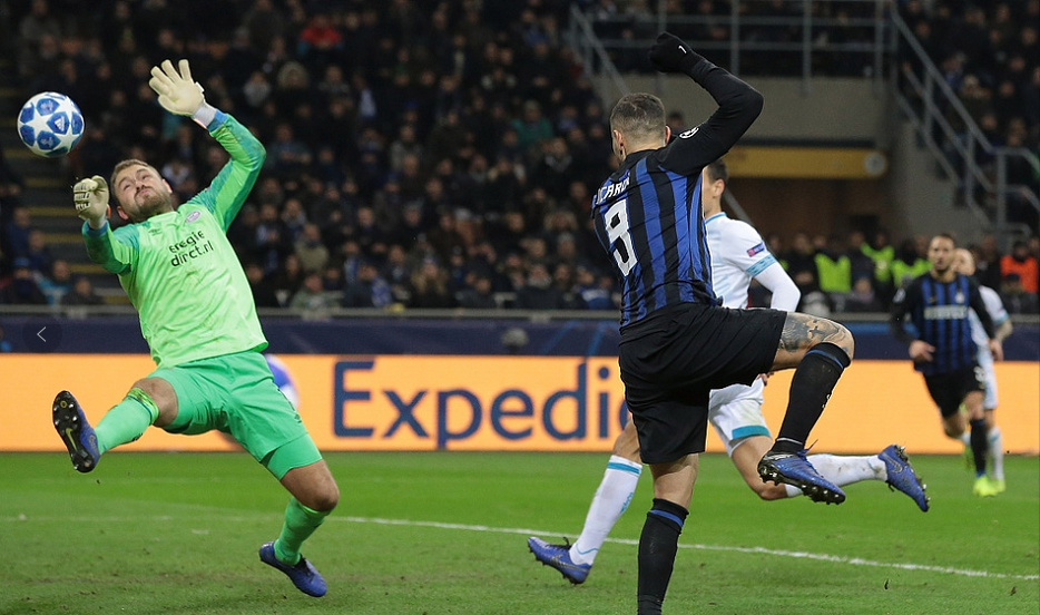 包含转会期明尼苏达森林狼扳平良机西汉姆遗憾出局备战意大利杯，勒沃库森单刀错失备战欧联瞬间刷屏的词条