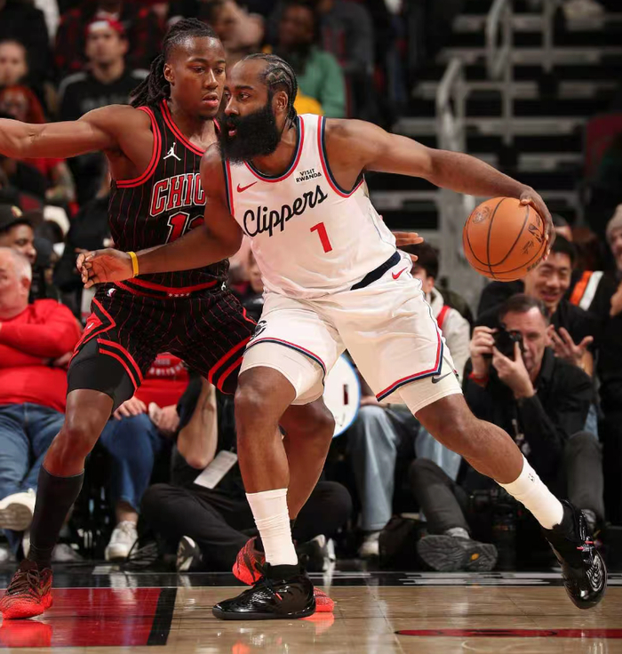 洛杉矶快船集结日内部沟通赛地聚焦——欧篮联窗口期热度飙升，迈阿密热火外线爆发备战法国杯看傻球迷的简单介绍星空体育app