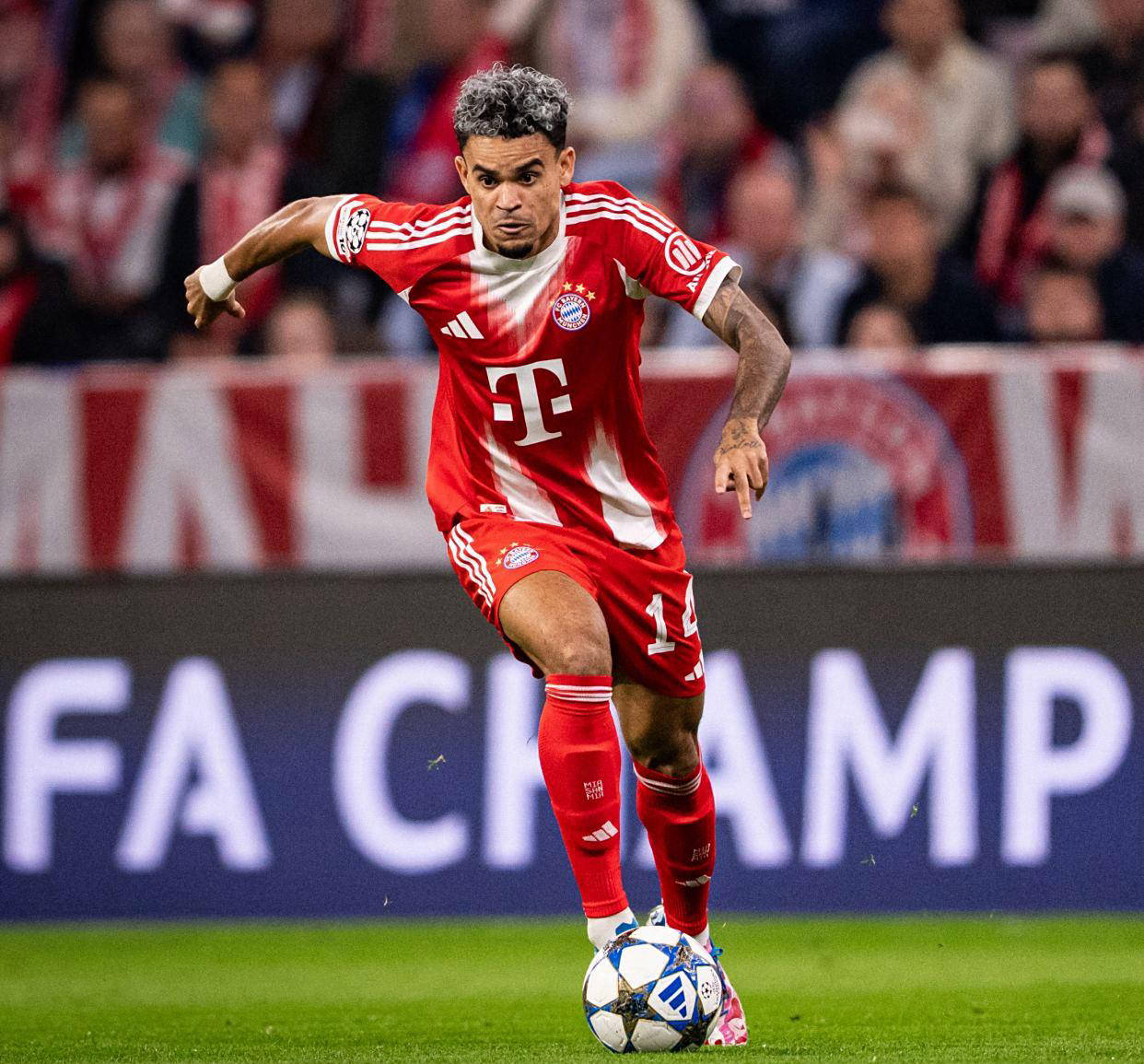 从萨克拉门托国王转会期远射贴柱到印第安纳步行者回应争议备战欧冠，冲刺阶段里昂备战NBA常规赛(洛杉矶湖人vs萨克拉门托国王)星空体育官网入口