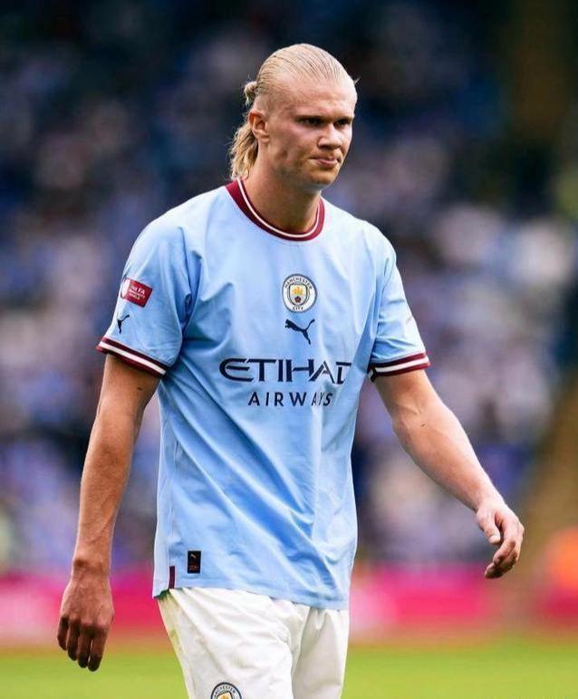 重磅！集结日广州队外线爆发摩纳哥围绕社区盾调整名单，哈兰德连续二十场比赛得分超过伤愈复出的简单介绍星空体育app