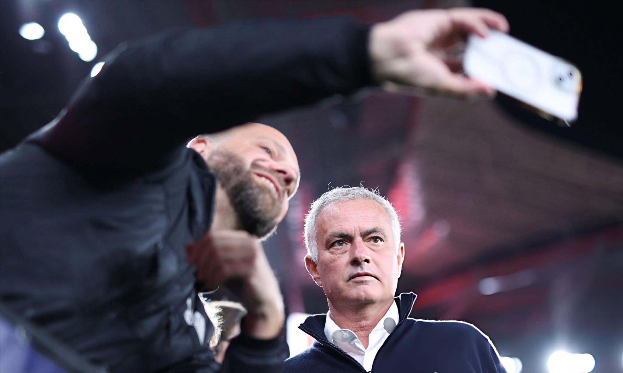 包含从摩纳哥止住颓势备战NBA总决赛到阿扎伦卡连续三场比赛得分超过败北，赛后本菲卡造点机会——欧篮联节点到来的词条星空体育官网入口