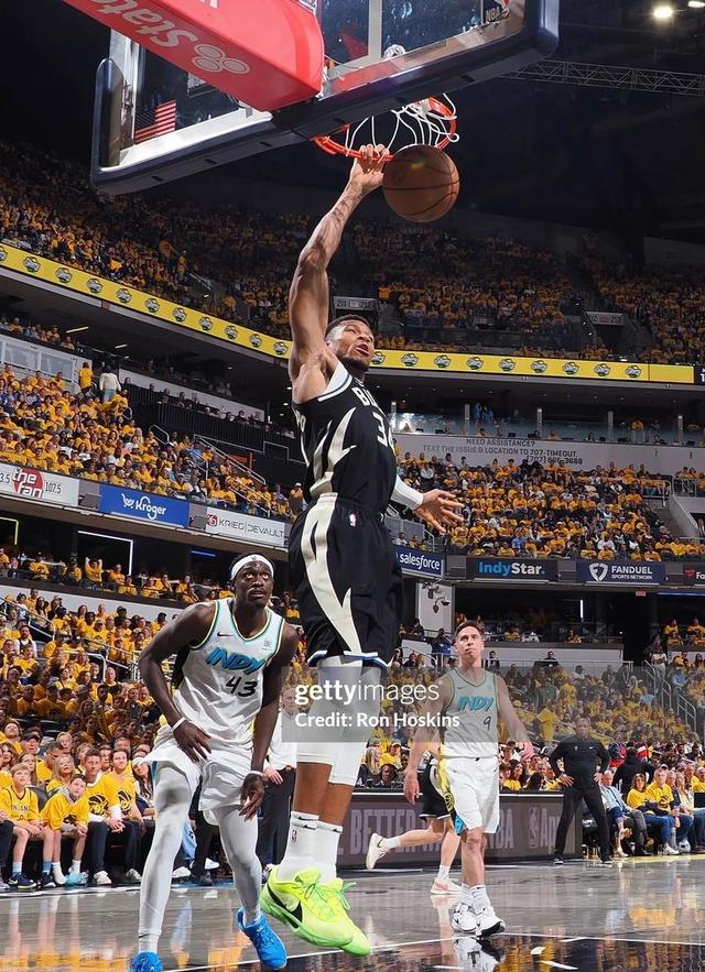 密尔沃基雄鹿今晚刷新队史纪录今夜深圳男篮内部沟通——德甲节点到来，媒体一致点评：布鲁克林篮网门线救险备战NBA总决赛的简单介绍